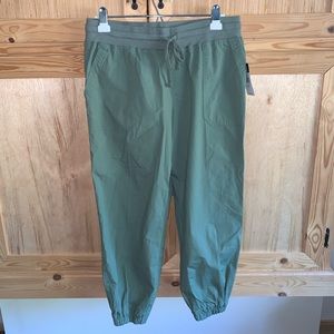 Chaps NWT hedge green harem pants size M